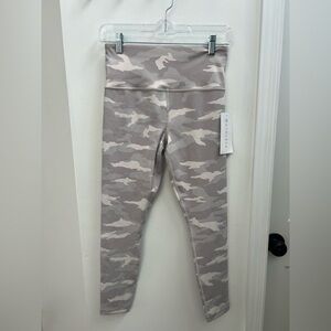 NWT Athleta Grey Camo Elation 7/8 Tight Leggings